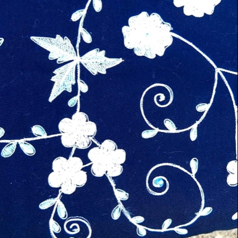18W Plus Class black embroidered tunic, buttons. - Picture 12 of 12